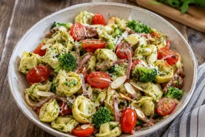 Letnja salata sa tortelinima